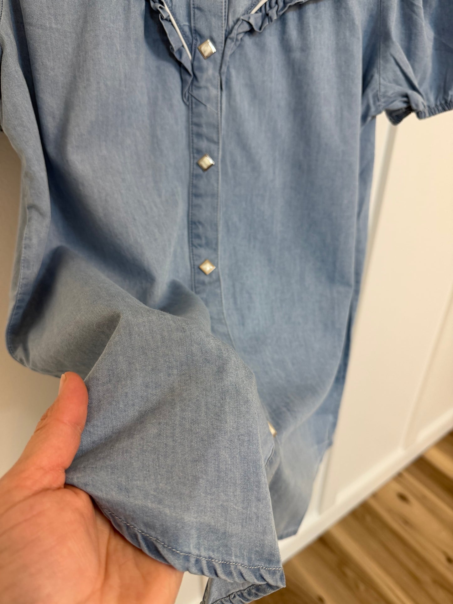THE ROWDY RUFFLES